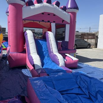 Jumpy Jumping Jumpers - Pink combo jumper - Bounce House Rentals Near Me Jumpy Jumping Jumpers - Pink combo jumper - Bounce House Rentals Near Me