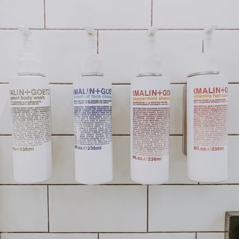 Y7 Studio Silver Lake - Amenities in the showers. - Yoga Near Me - Los Angeles, California Y7 Studio Silver Lake - Amenities in the showers. - Yoga Near Me - Los Angeles, California