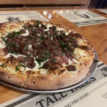Last Best Pizza - Sausage n onion pizza with loads of toppings! - Pizza Near Me - West Glacier, Montana Last Best Pizza - Sausage n onion pizza with loads of toppings! - Pizza Near Me - West Glacier, Montana