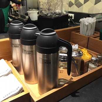 星巴克 - Full assortment of milk/cream - Coffee & Tea Near Me - Hong Kong, HK 星巴克 - Full assortment of milk/cream - Coffee & Tea Near Me - Hong Kong, HK