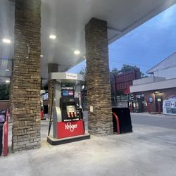 Kroger - 8 pumps and a small walk-up concession/cashier.