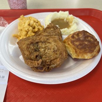 Lee's Famous Recipe Chicken - Fried chicken, mac and cheese, mashed potatoes, biscuit - New American Near Me - Anderson, Indiana Lee's Famous Recipe Chicken - Fried chicken, mac and cheese, mashed potatoes, biscuit - New American Near Me - Anderson, Indiana