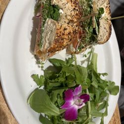 Lox bagel