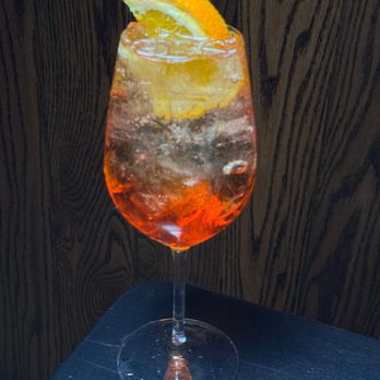Sir Henry’s - Cocktail Bars Near Me - New York, New York