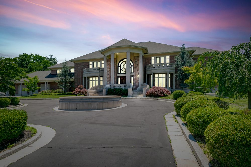 MELISSA YOUNG DRAYTON YOUNG Updated September 2024