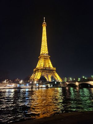 Ducasse sur Seine by null