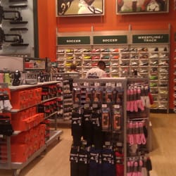 DICK'S Sporting Goods