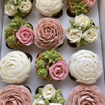 The Flower Cupcake - a dozen cupcakes in a box - Cupcakes Near Me