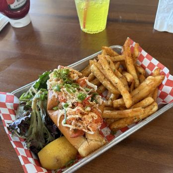 Lobster Guys - Connecticut Style Lobster Roll - Seafood Near Me - Long Beach, California Lobster Guys - Connecticut Style Lobster Roll - Seafood Near Me - Long Beach, California