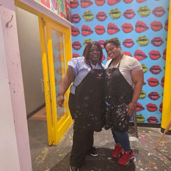 Paint N Pour - Paint & Sip Near Me - New York, New York Paint N Pour - Paint & Sip Near Me - New York, New York