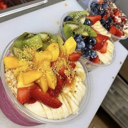 Butter Cup Acai Bowl