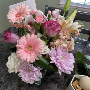 Ann Smith's Florist - Birthday Flowers - Florists Near Me - Nashville, Tennessee Ann Smith's Florist - Birthday Flowers - Florists Near Me - Nashville, Tennessee