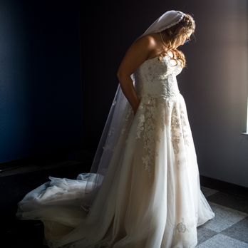 The Maker's Melody - This bride took a moment to adjust her dress and show off her pockets, and it was such a beautiful shot! - Event Photography Near Me The Maker's Melody - This bride took a moment to adjust her dress and show off her pockets, and it was such a beautiful shot! - Event Photography Near Me