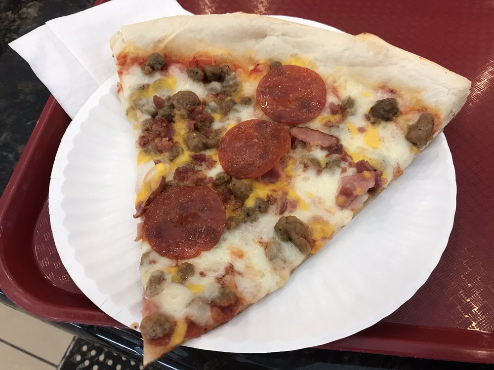 LUCA PIZZAHONEY CREEK 3401 S US Hwy 41, Terre Haute, Indiana Pizza