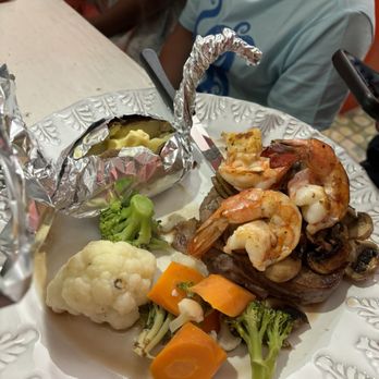 Regina Con Sabor A Mama - Mar y Tierra - Seafood Near Me - Puerto Peñasco, SON