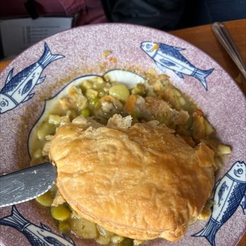 Shields Tavern - Chicken pot pie - American Near Me - Williamsburg, Virginia Shields Tavern - Chicken pot pie - American Near Me - Williamsburg, Virginia