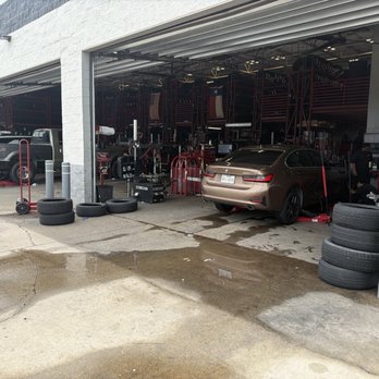 Discount Tire - Garage area - Tires Near Me - Corpus Christi, Texas