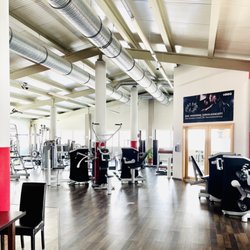 PRO VITA FITNESS & Wellness - Viel Platz und modern