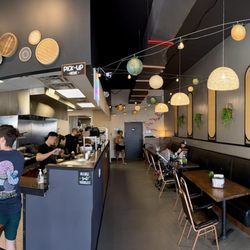 Hot Asian Buns - Interior