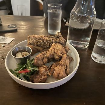 Oakhart Social Restaurant - Fried chicken - standout dish - New American Near Me - Charlottesville, Virginia Oakhart Social Restaurant - Fried chicken - standout dish - New American Near Me - Charlottesville, Virginia