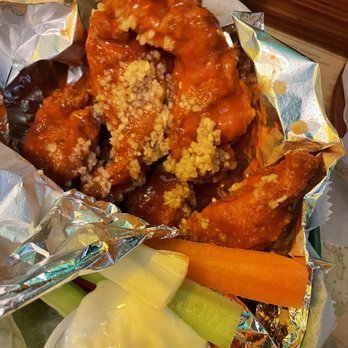 Flanigan's - Pinecrest - Chicken Stickers (hot, wet, extra garlic) - American Near Me - Miami, Florida