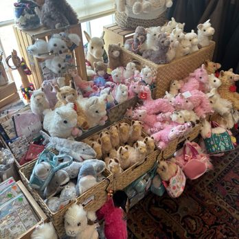 Island Alpaca - Knitting Supplies Near Me - Oak Bluffs, Massachusetts