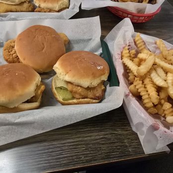 Steamboat Garden - Bars Near Me - Waterloo, Iowa