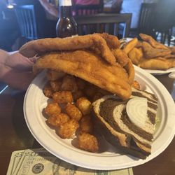 Buck's Bar & Grill