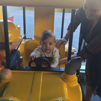 The Beachouse - Boo driving with bob the builder - Amusement Parks Near Me - Glenelg, SA