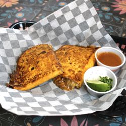 Los Locals Baja Grill & Cantina
