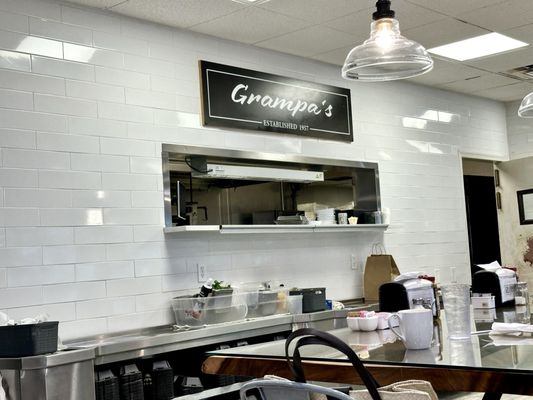 Grampa's Restaurant by null