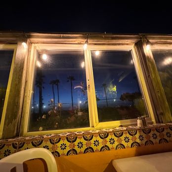 La Playita Restaurant - View of the beach at night. - Mexican Near Me - Hermosa Beach, California La Playita Restaurant - View of the beach at night. - Mexican Near Me - Hermosa Beach, California
