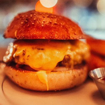 Red Hook Tavern - Dry Aged Cheeseburger - American Near Me - Brooklyn, New York
