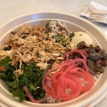 Luna Grill Park Sierra Riverside - Santorini bowl - Mediterranean Near Me - Riverside, California