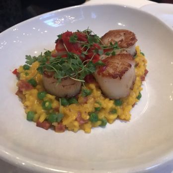 Buckeye Roadhouse - Scallops over risotto - American Near Me - Mill Valley, California Buckeye Roadhouse - Scallops over risotto - American Near Me - Mill Valley, California