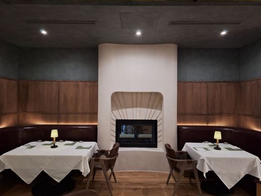 Nic + Junior's by null