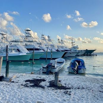 Bally Hoo - View - Mexican Near Me - Isla Mujeres, ROO