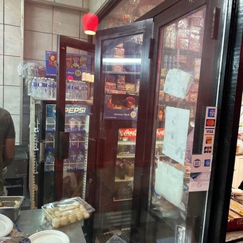 Desi Burger - Desi Burger inside View - Fast Food Near Me - Toronto, Ontario
