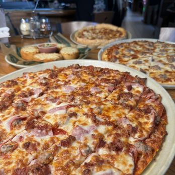 Broadway Bar & Pizza - Pizza Near Me - Rogers, Minnesota Broadway Bar & Pizza - Pizza Near Me - Rogers, Minnesota
