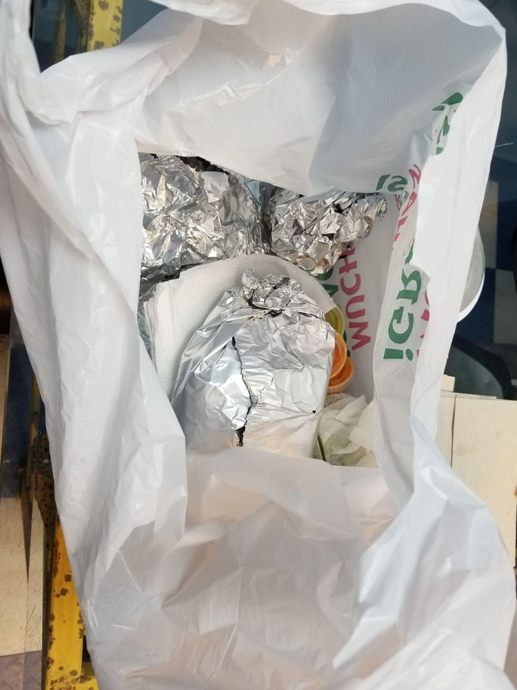 Taqueria Harina Y Maiz Logo