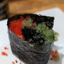 Sushi Love Boat Kaisen - Flying fish eggs