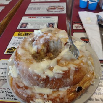 Pufferbelly Station Restaurant - The best cinnamon roll ever. Worth the motorcycle Ride from San Diego - American Near Me - Grand Junction, Colorado