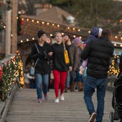 Historic Smithville & Village Greene - December shopping in the Village!