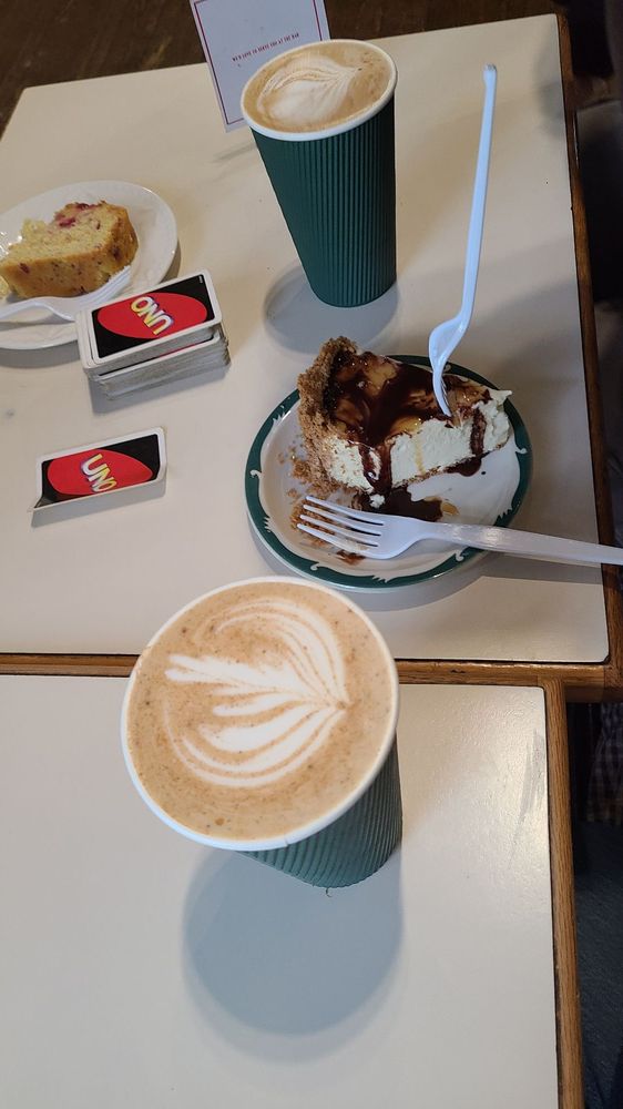 Midnight Oil Coffee House Logo