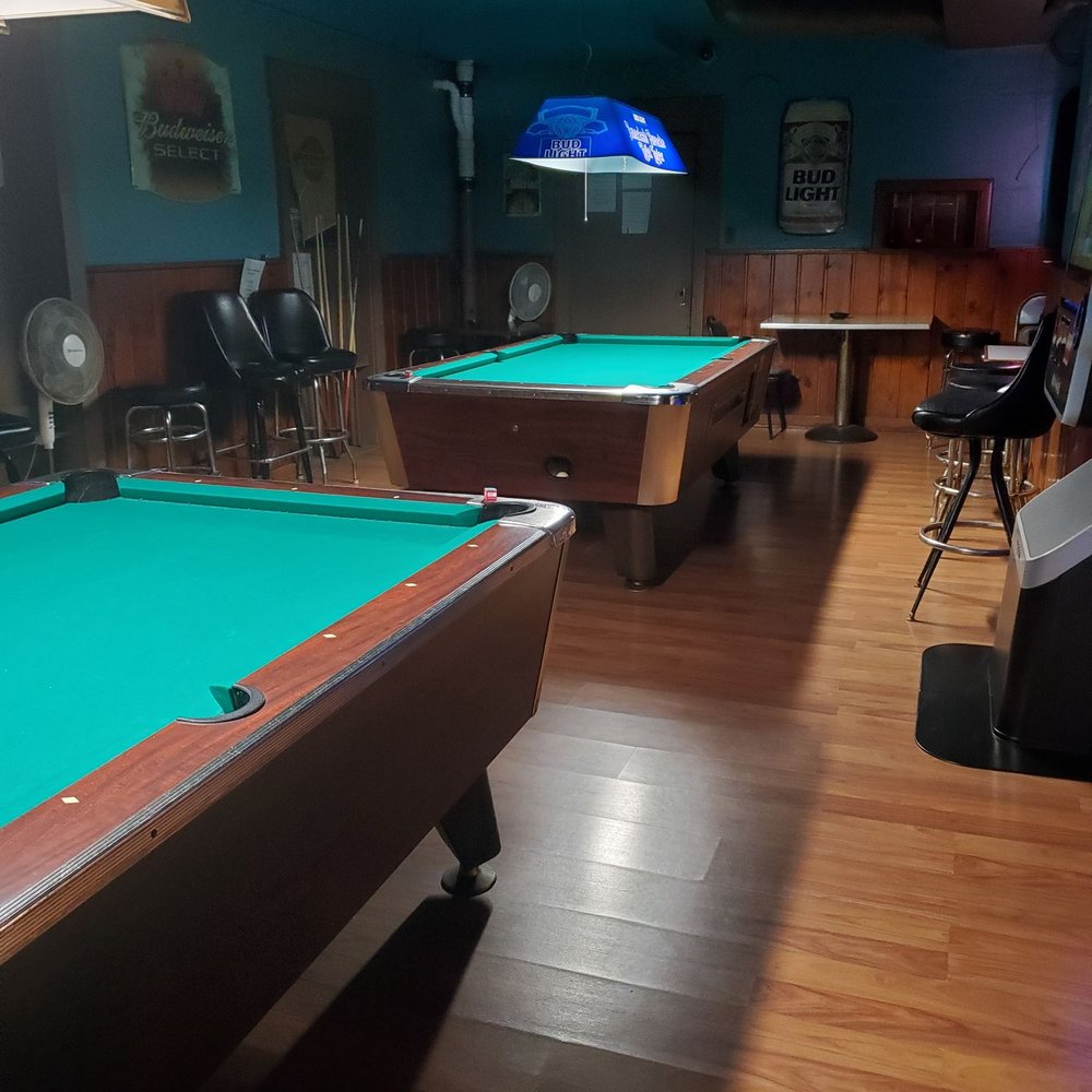 The Brown Jug Tavern - Pool room - Bars Near Me - Centerville, Indiana The Brown Jug Tavern - Pool room - Bars Near Me - Centerville, Indiana