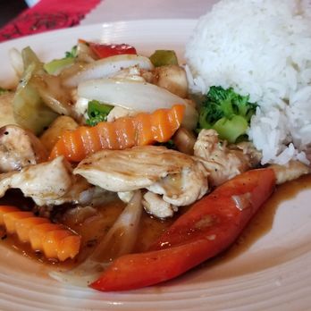 Khoom Lanna - Veggie lovers / veggie delight lunch special - Thai Near Me - Santa Rosa, California