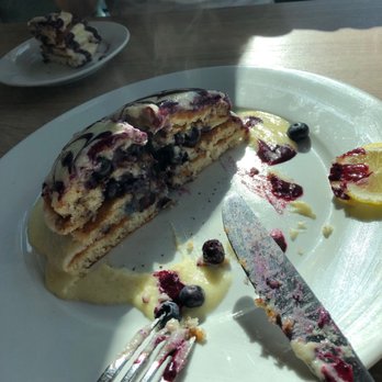 Lighthouse - Blueberry lemon ricotta pancakes, good, but no lemon flavor at all. - Breakfast & Brunch Near Me - Newport Beach, California