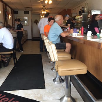 Mac's Restaurant - The inside, small but cozy. - Diners Near Me - Park Ridge, Illinois