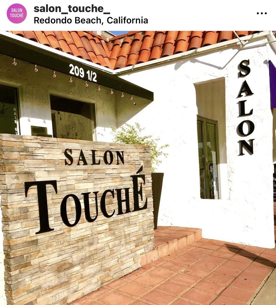 Salon Touche Logo