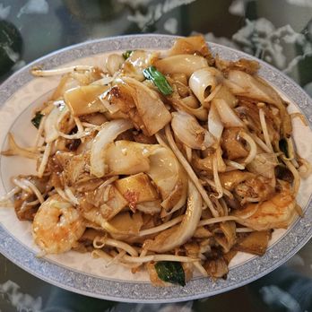 Sunflower Garden - Shrimp Chow Fun - Chinese Near Me - Martinez, California